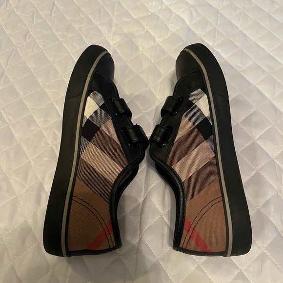 Burberry boys sneakers - Picture 4 of 8